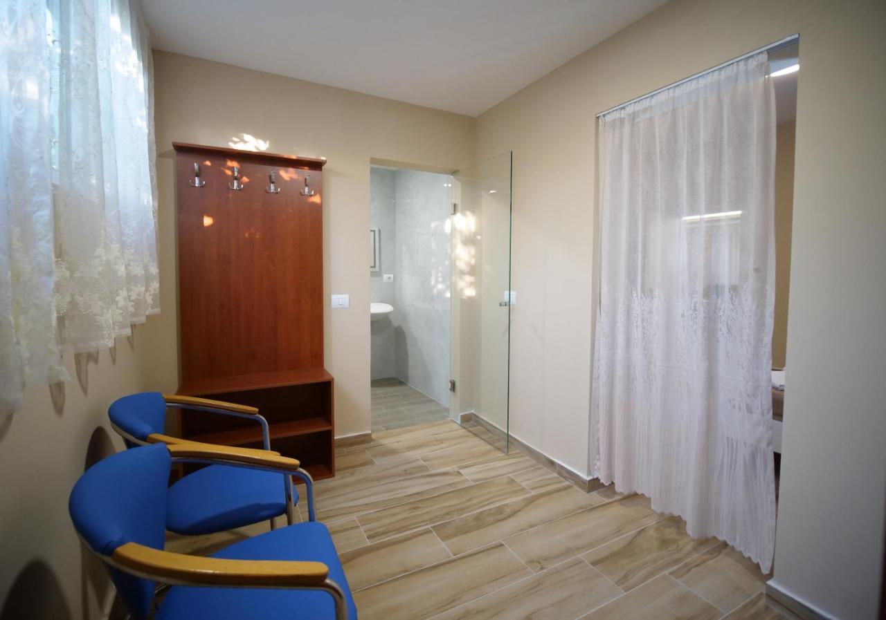 Hanna & Solei Hotel ベラト エクステリア 写真