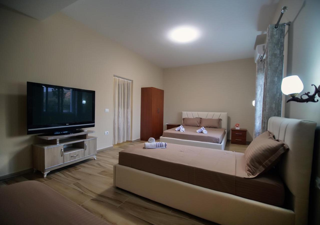 Hanna & Solei Hotel ベラト エクステリア 写真
